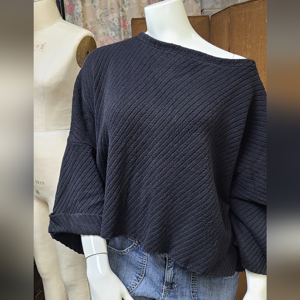Free People sweater - Picture 3 of 8